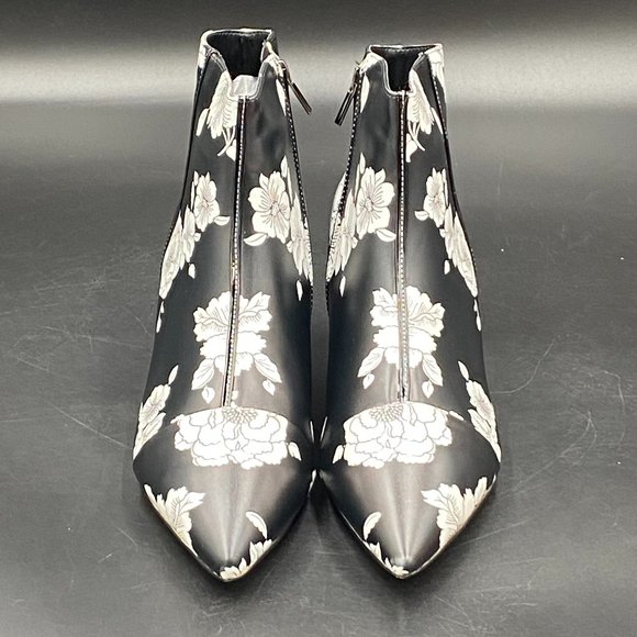 Shoes - XYD Flower Pointed Toe Side Zippers Low Kitten Heel Ankle Boots.🌸🌸🌸